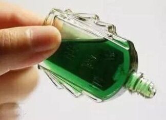 The Magic of a Few Drops of Essential Oil on Toilet Paper