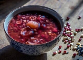 The Ultimate Guide to Making the Perfect Sweet and Creamy Red Bean Soup for the Seventh Lunar Month
