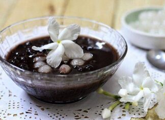 “The Ultimate Guide to Quick and Tasty Black Bean Stew: Halving Your Cooking Time with a Simple Twist”