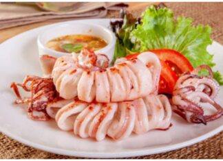 The Secret to Perfectly Tender Boiled Squid: It’s Not Just the Water, Add a Splash of This!