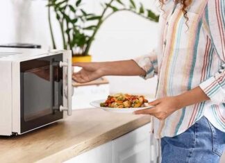 Why Are Microwaves Falling Out of Favor in the Kitchen?