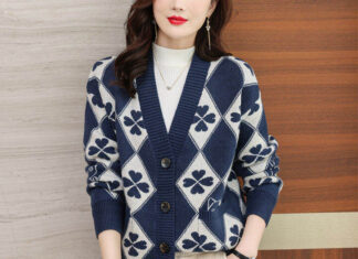 The Perfect Combo for Women Over 40: Chic and Stylish for Cold Days