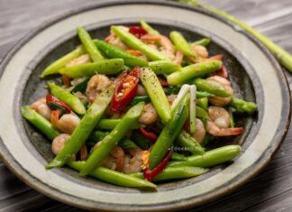 Crispy Stir-Fried Asparagus with Garlic: A Tasty Treat