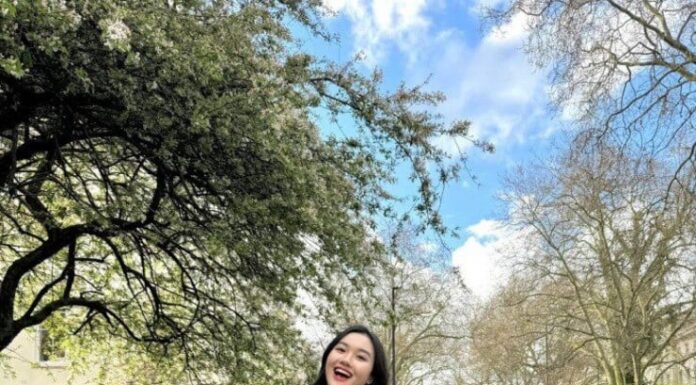 The Ultimate Guide to Wearing Black: 4 Tips to Look Chic and Sophisticated This Winter