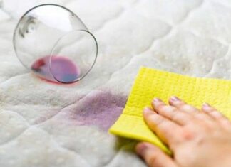 The Ultimate Guide to Refreshing Your Cushions: Effortless and Time-saving Cleaning Hacks