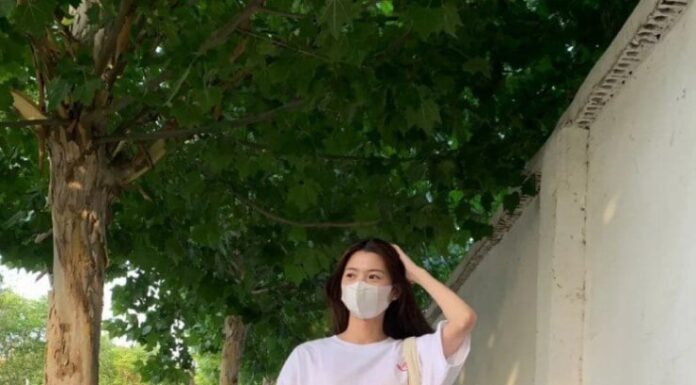 The Ultimate Guide to Modest Fashion: 4 Key Pieces to Transform Your Look