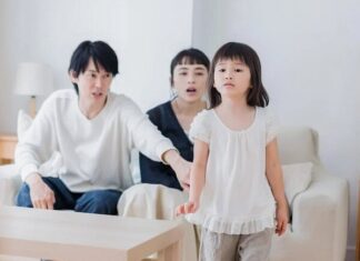 3 Types of Sentences Moms Should Stop Saying to Their Kids: Seemingly Innocent but Lifetime of Hurt