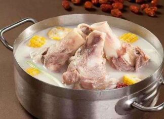 The Secret to a Clear and Delicious Bone Broth: A Simple Technique to Create a Flavourful Stock Without MSG