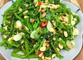 The Ultimate Side Dish: Crispy Water Spinach Salad with a Crunch.