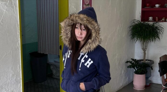 The Ultimate Guide to Styling: 5 Shoe Styles to Perfectly Pair with Wide-Leg Pants for a Comfortable and Modern Look