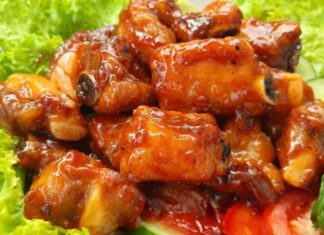 The Secret to Tender and Juicy Spareribs: A Mouth-watering Sweet and Sour Delight for All Ages
