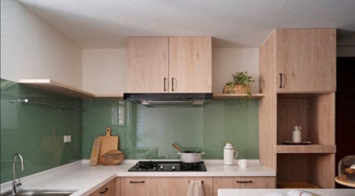 The New Age of Kitchen Design: Why Are More People Opting for Backsplash-less Kitchens? Unveiling the Four Reasons.