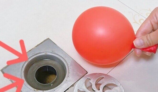 Why Do People Put a Balloon in the Toilet? It’s Due to These 2 Reasons.