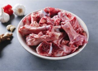 The Ultimate Guide to Selecting the Freshest Pork Bones: Impressing Even the Butcher