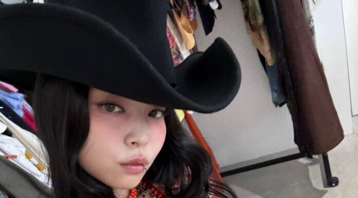 The Ultimate Guide to Styling: 6 Stunning and Trendy Tweed Jacket Looks from Korean Celebrities