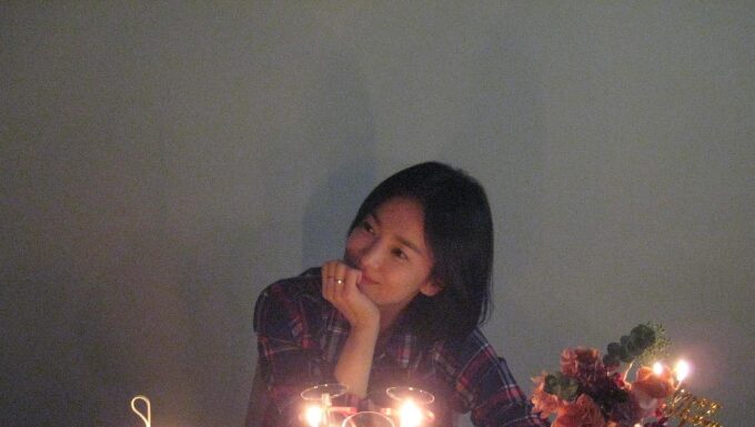 “The Sweet-Toothed Star’s Secret: Song Hye Kyo’s 4 Anti-Aging Skin Care Tips”