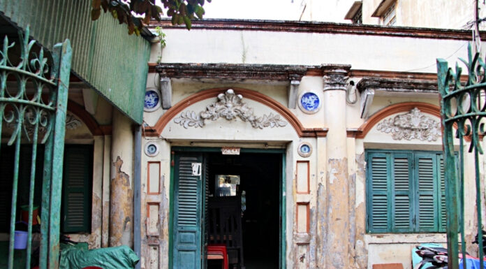 The Century-Old Home: A Sanctuary for a Large Family in Vietnam’s Bustling Metropolis