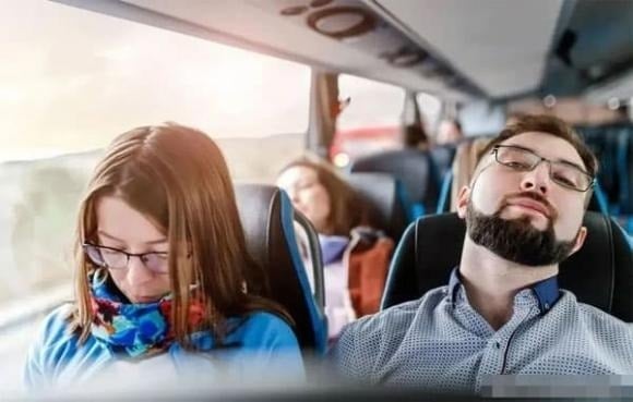 The Ultimate Guide to Beating Motion Sickness: Tips to Stay Comfortable on Your Next Road Trip