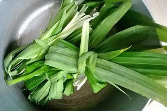 The Secret to Perfectly Boiled Shrimp: A Sprinkle of Magic