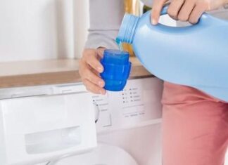 The Magic of Fabric Softener: Mastering the Art of Long-Lasting Fragrance and Machine Care on a Budget