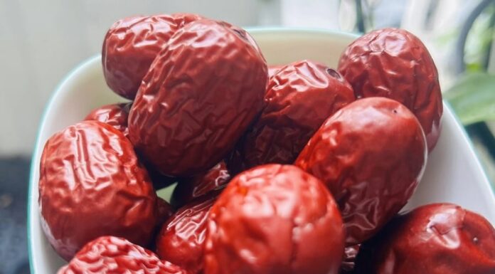 The Secret to a Flawless Complexion: 4 Superfoods to Detox and Nourish Your Liver