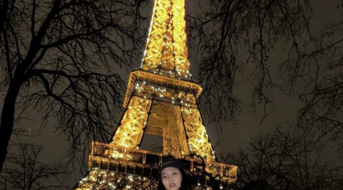 The Ultimate Style Guide: 4 Timeless and Trendy Outfits that Every IT Girl Adores