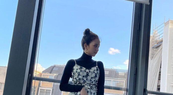 The Ultimate Style Guide: BLACKPINK’s Fashionable Take on Turtlenecks