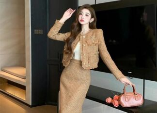 The Ultimate Guide to Rocking a Tweed Jacket: A Timeless Look with a Modern Twist