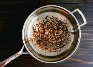 The Ultimate Guide to Cleaning Your Burnt Stainless Steel Pan Without Damaging the Non-Stick Coating: A Natural Approach