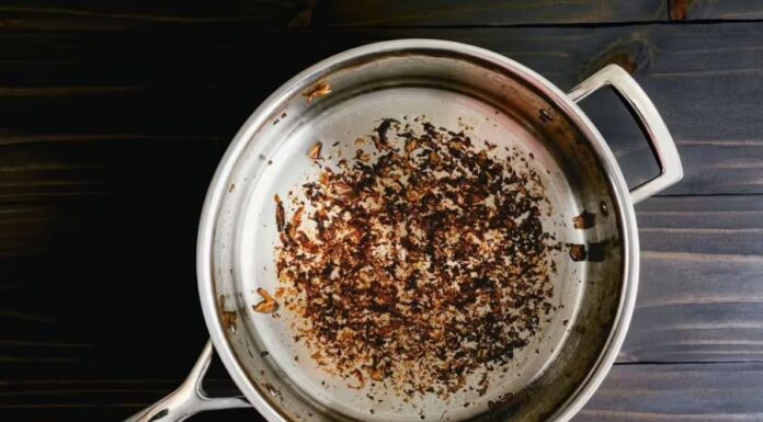 The Ultimate Guide to Cleaning Your Burnt Stainless Steel Pan Without Damaging the Non-Stick Coating: A Natural Approach
