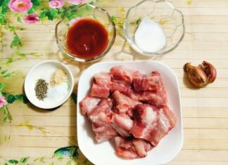 The Perfect Sweet and Sour Pork Ribs: A Tasty, Tangy, and Tender Treat