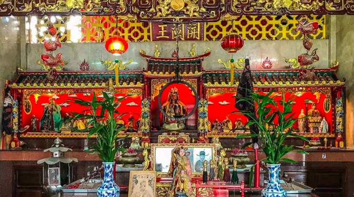Wealthy Bamboo on the Altar: The Lucky Number of Stems to Display