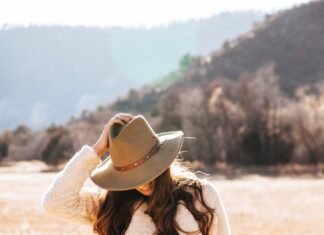 The Ultimate Guide to Caring for Curly or Styled Hair: Achieve Luscious, Healthy Locks