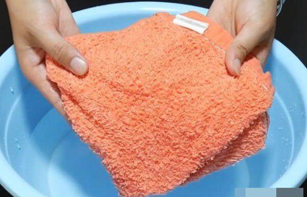 The Secret to Staying Cool: Unveiling the Genius Behind an Unusual Practice