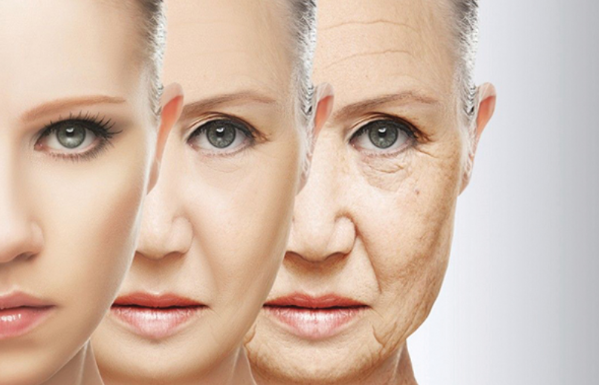 7 Signs Your Skin is Aging and How to “Freeze” Time