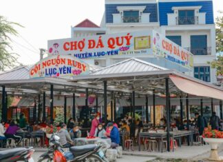 The Gemstone Bazaar: A Unique Shopping Experience in Yen Bai.
Uncover a treasure trove of gemstones at this extraordinary market, offering a vibrant array of precious stones at unbelievably affordable prices, starting from just 50,000 VND.