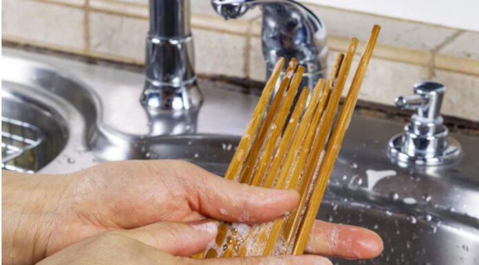 The Ultimate Guide to Wooden Chopstick Care: Keep Them Mold-Free and Pristine All Year Round