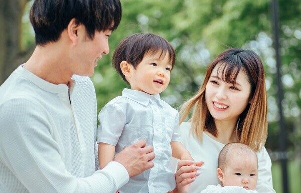 Is a Baby’s Looks Determined by Nature or Nurture? Experts Settle the Debate.