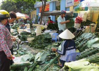 The Heart of Saigon Beats to a Different Drum: A Monthly End-of-Year Market Selling a Century-Old Tradition