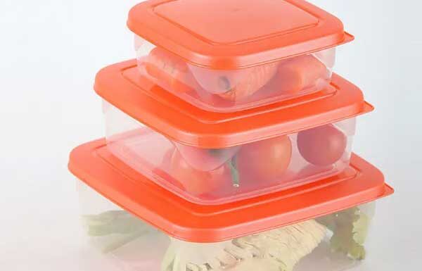 9 Tips to Extend the Lifespan of Your Plastic Containers and Save a Pretty Penny