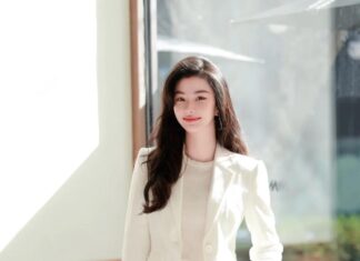 “The Power of Illusion: Mastering the Art of Dressing for My Body Type”