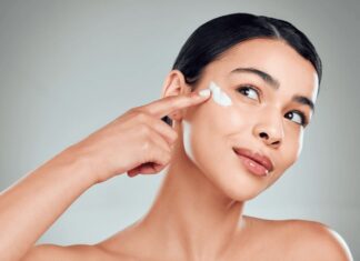 4 Common Mistakes Women Make When Applying Sunscreen in Winter