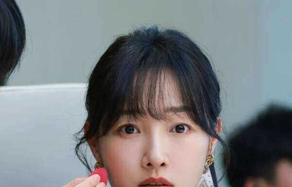 The Perfect Pixie: 3 Face Shapes that Suit French Bangs and will Elevate Your Look