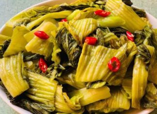 “The Ultimate Guide to Crispy, Tangy Pickled Cabbage”