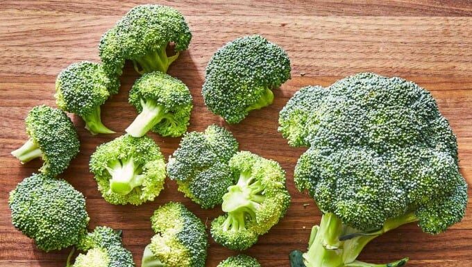 9 Anti-Aging Superfoods to Fight Wrinkles