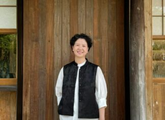 The Ageless Style Guide: How Women in Their 30s Can Embrace a Timeless Wardrobe with Tips from the Over-60s Fashion Icons