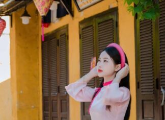 The Ultimate Guide to Effortlessly Chic Gen Z Teacher Style: Elegant and Trendy Ao Dai Looks