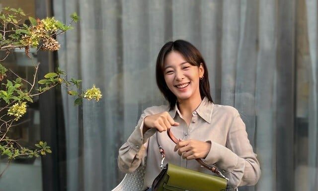 The Office Romance Style Guide: Mastering the Art of Simple Yet Stunning Workwear