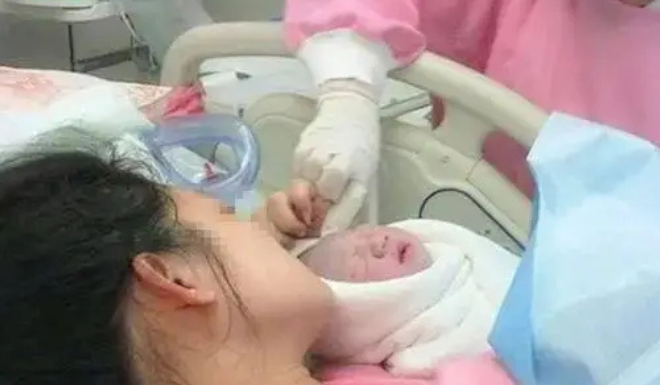 The First-Time Mom’s Delivery: A Doctor’s Comment Leaves the Husband Doubting Paternity