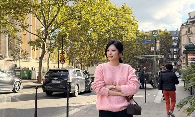 The Ultimate Style Guide: 10 Ways to Rock Black Pants Like a Fashion Pro